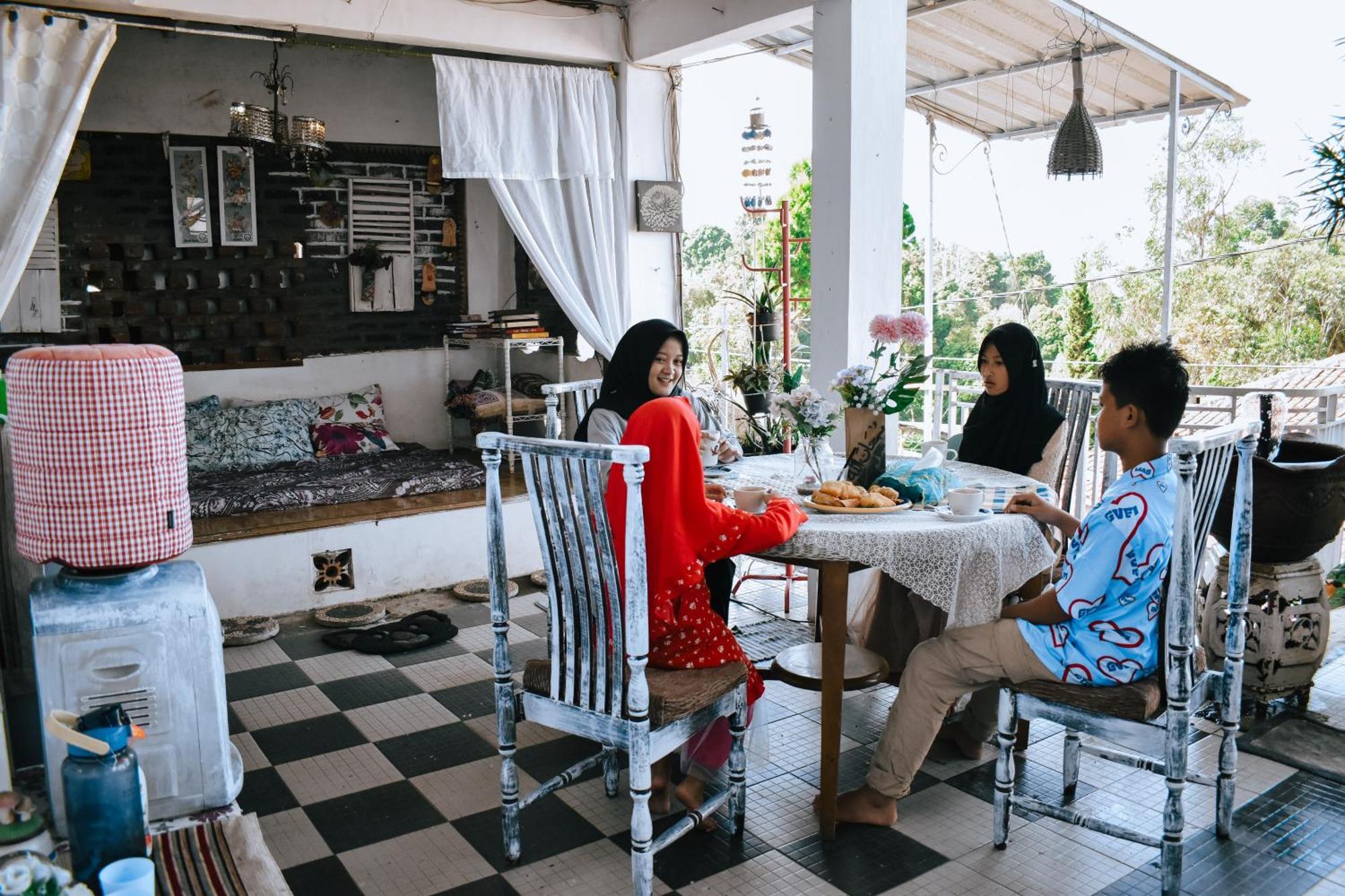 Imah Seuri By Kaya Rooms Tutugan Buitenkant foto